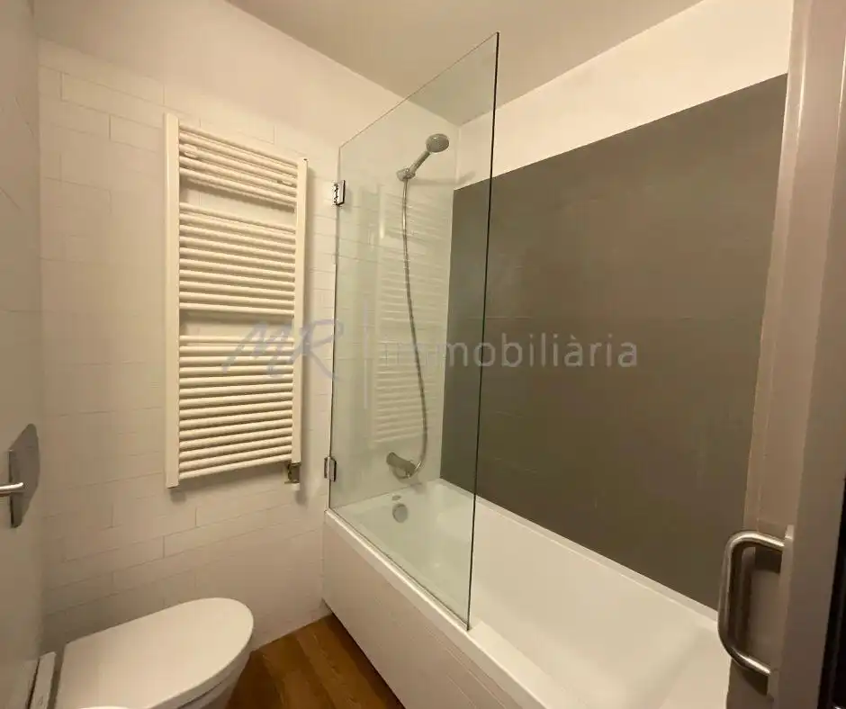Bany de Àtic en venda en Barcelona amb Aire condicionat, Calefacció i Terrassa