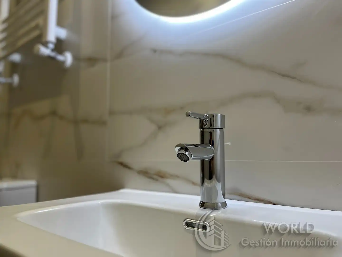 Badezimmer von Wohnung zum Verkauf in Madrid mit Klimaanlage, Heizung und Möbliert