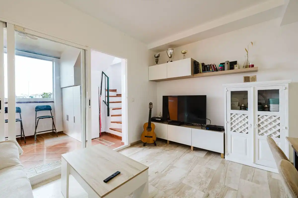 Sala d'estar de Àtic en venda en Mijas amb Aire condicionat, Calefacció i Jardí privat