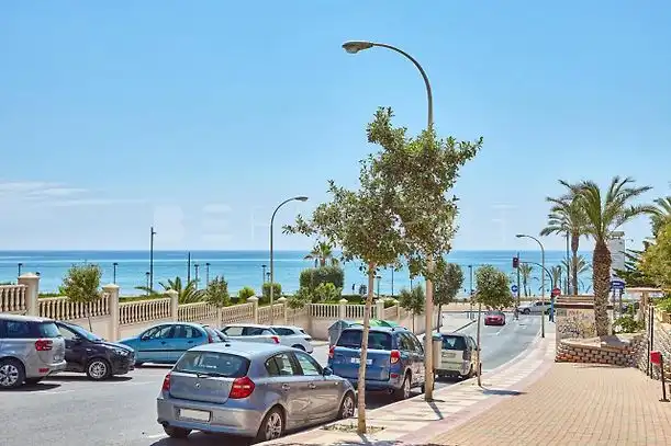 Außenansicht von Wohnungen zum Verkauf in El Campello mit Heizung, Parkett und Terrasse