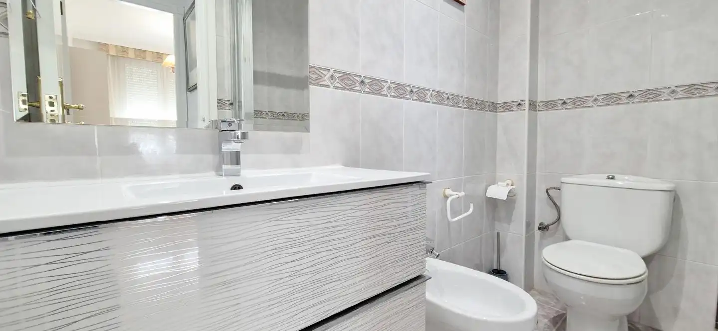 Baño de Casa o chalet en venta en Elche / Elx con Terraza, Trastero y Balcón