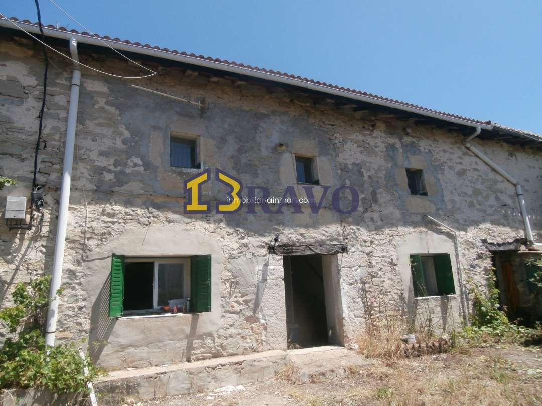 Vista exterior de Casa o xalet en venda en Valle de Losa amb Calefacció, Jardí privat i Traster