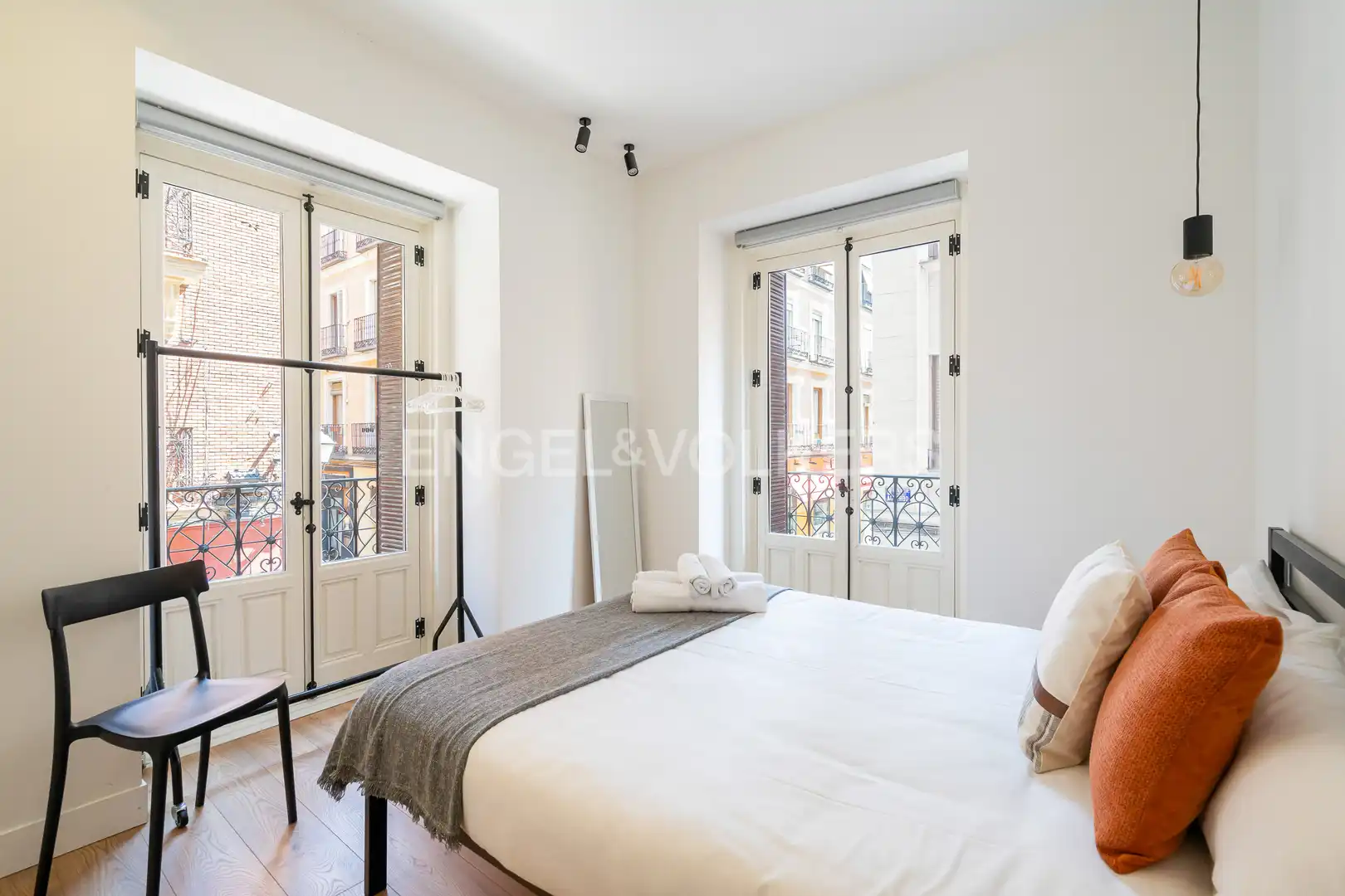 Bedroom of Flat for rent in Madrid  with Air Conditioner, Heating and Furnished