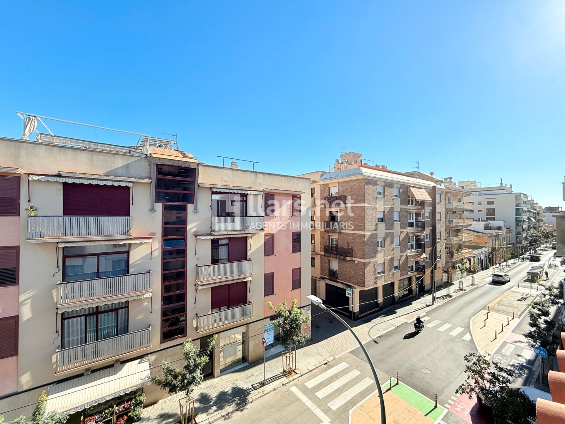 Vista exterior de Casa adosada en venda en Vilanova i la Geltrú amb Aire condicionat, Calefacció i Terrassa