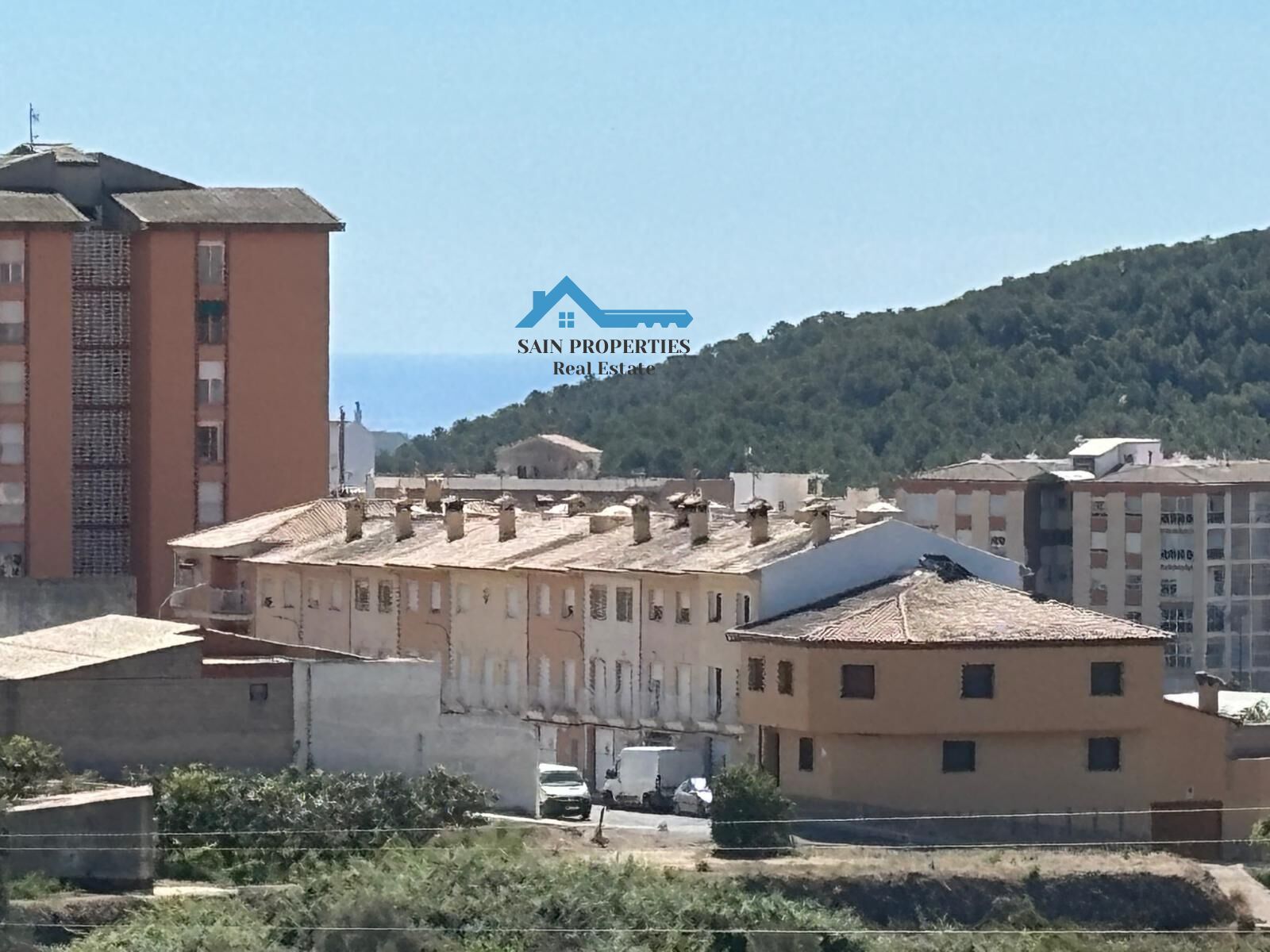 Vista exterior de Casa adosada en venda en Callosa d'en Sarrià amb Terrassa, Traster i Balcó