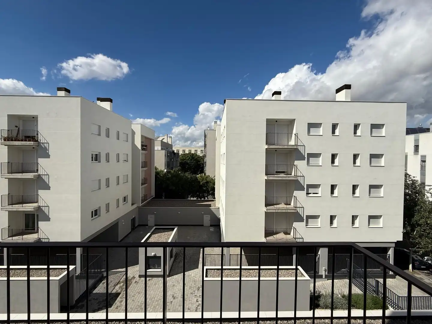 Vista exterior de Pis de lloguer en Sant Adrià de Besòs amb Aire condicionat, Calefacció i Parquet