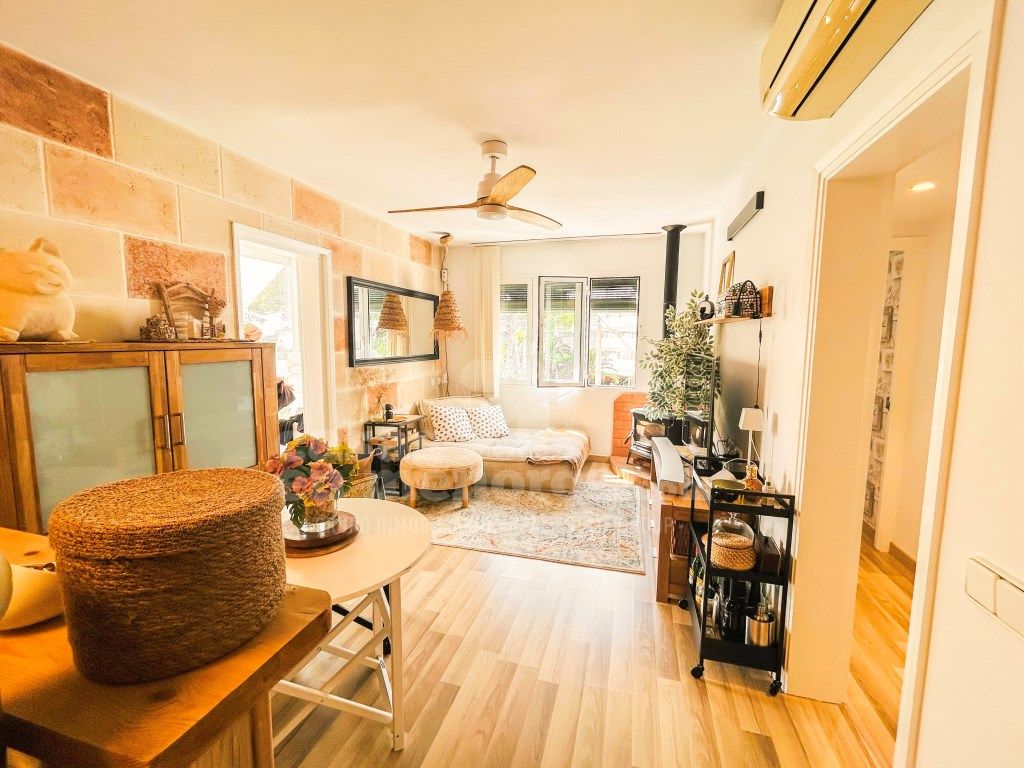 Apartment for sale in Cala Blanca