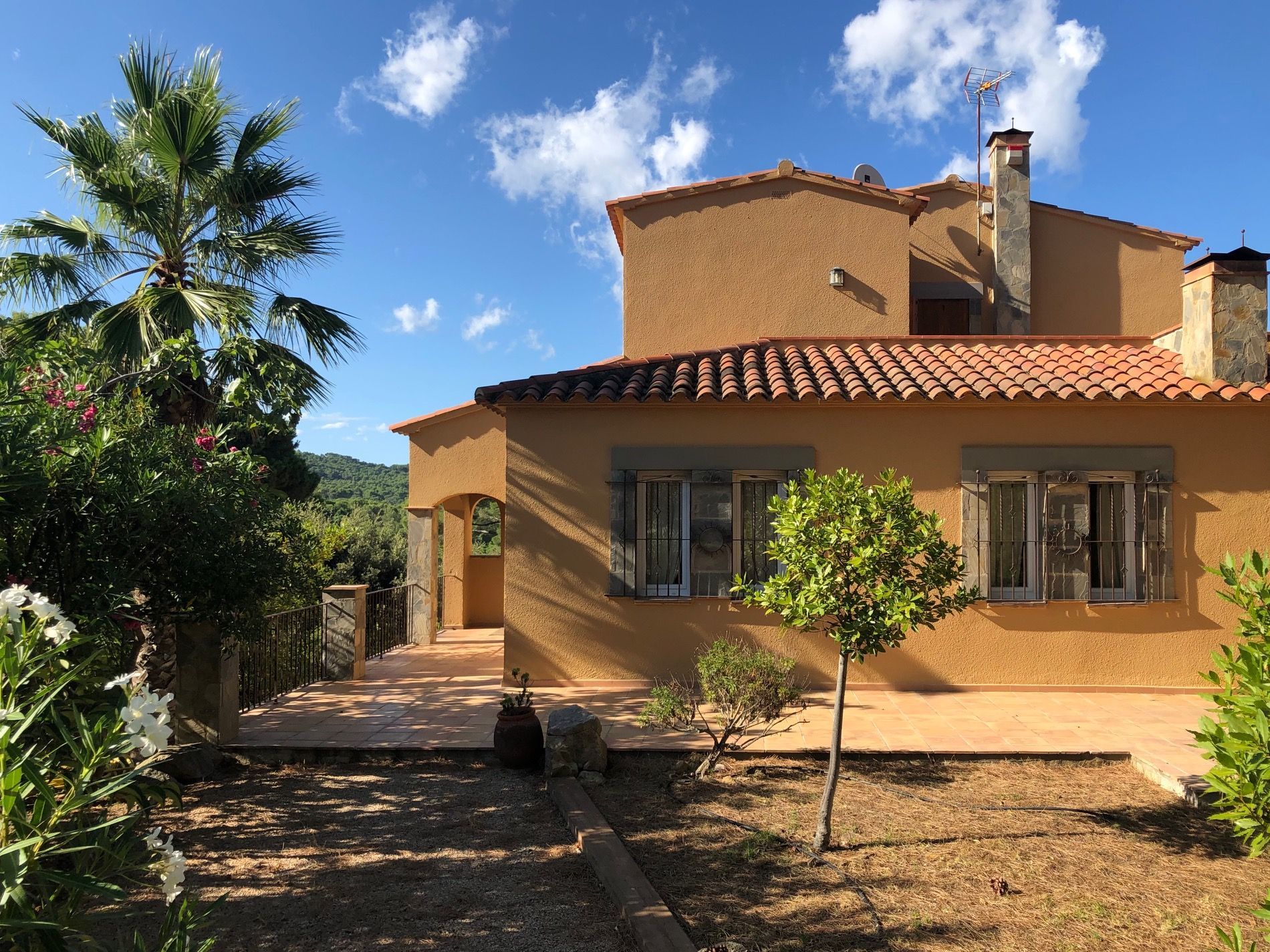 Vista exterior de Casa o xalet en venda en Palafrugell amb Calefacció, Jardí privat i Terrassa