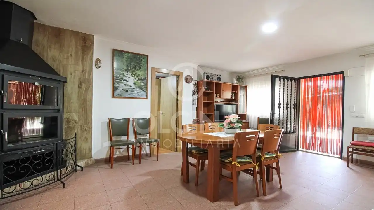 Comedor de Finca rústica en venta en Onil con Aire acondicionado y Terraza