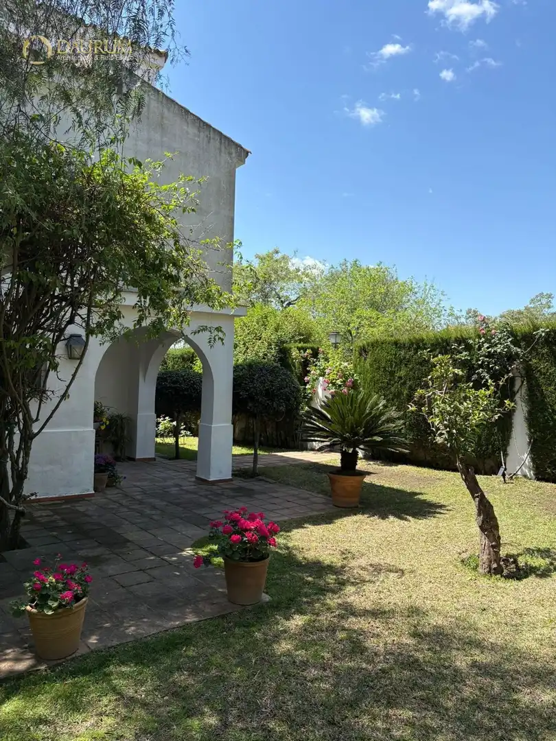 Jardín de Casa o chalet en venta en Mairena del Aljarafe con Aire acondicionado, Calefacción y Terraza