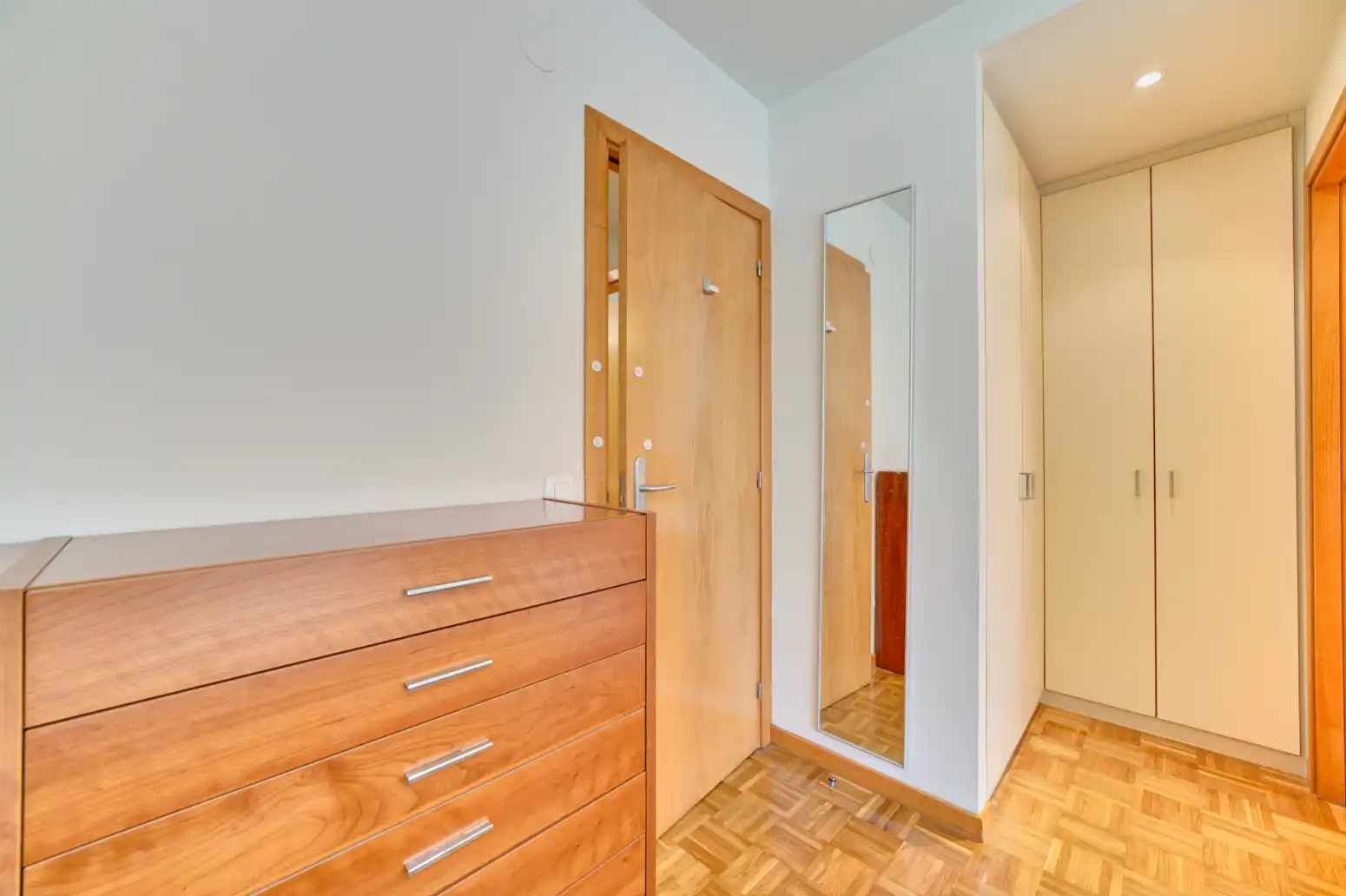 Piso de alquiler en  Pamplona / Iruña con Calefacción, Parquet y Trastero