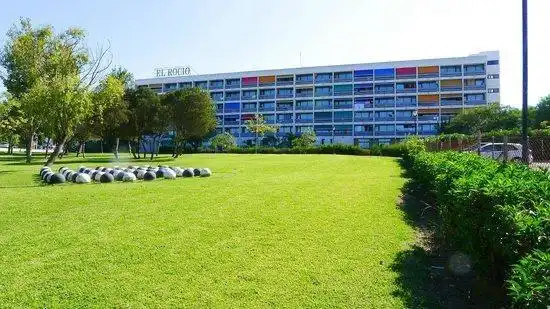 Vista exterior de Estudi en venda en Almonte amb Jardí privat i Piscina comunitària
