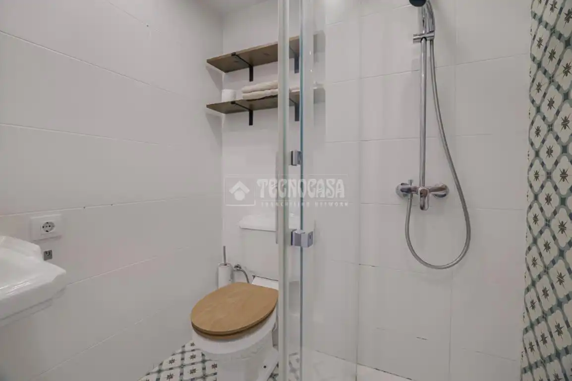 Bany de Estudi en venda en Mataró amb Aire condicionat i Balcó