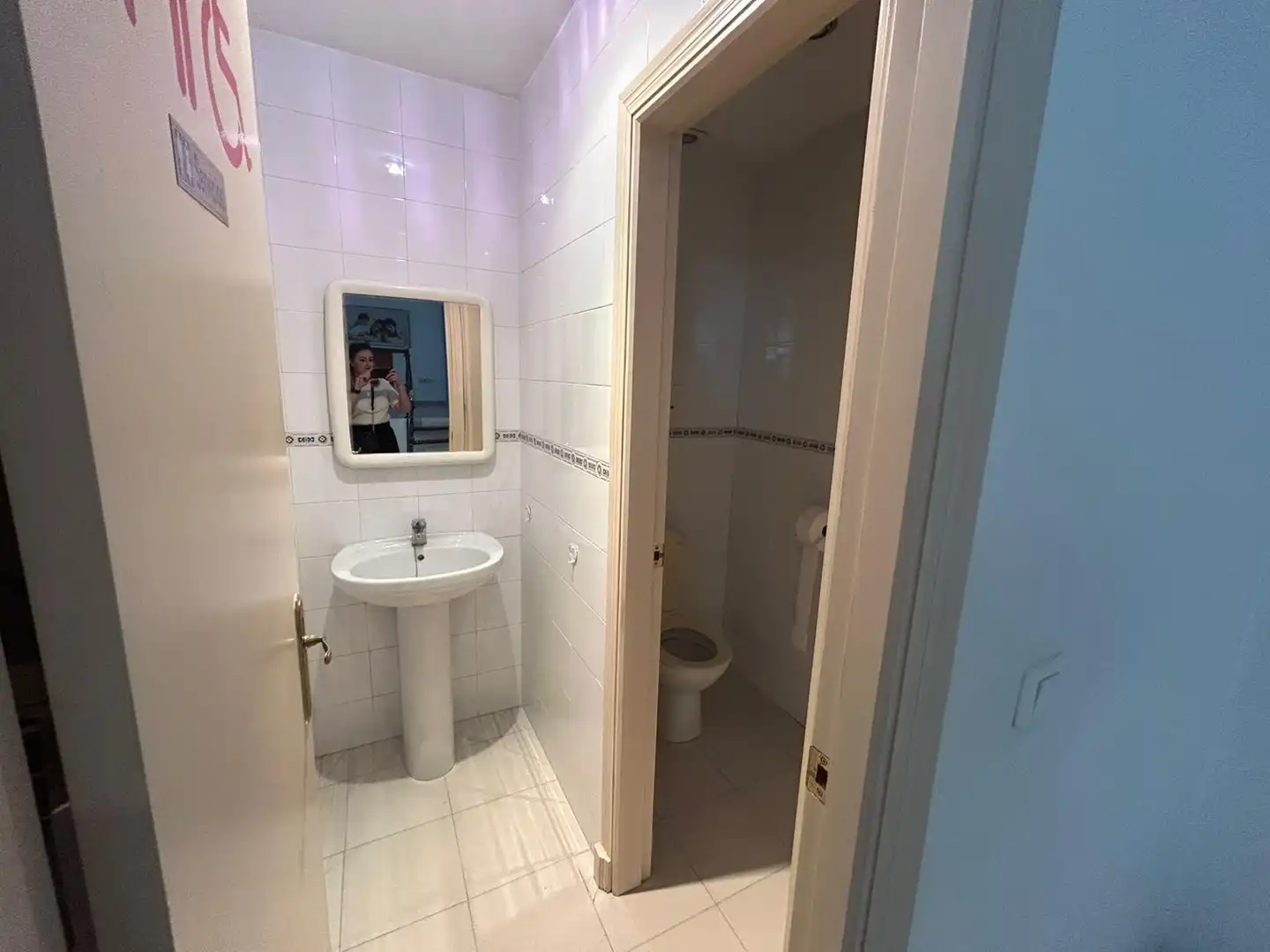 Bathroom of Office for sale in Arcos de la Frontera, Cádiz