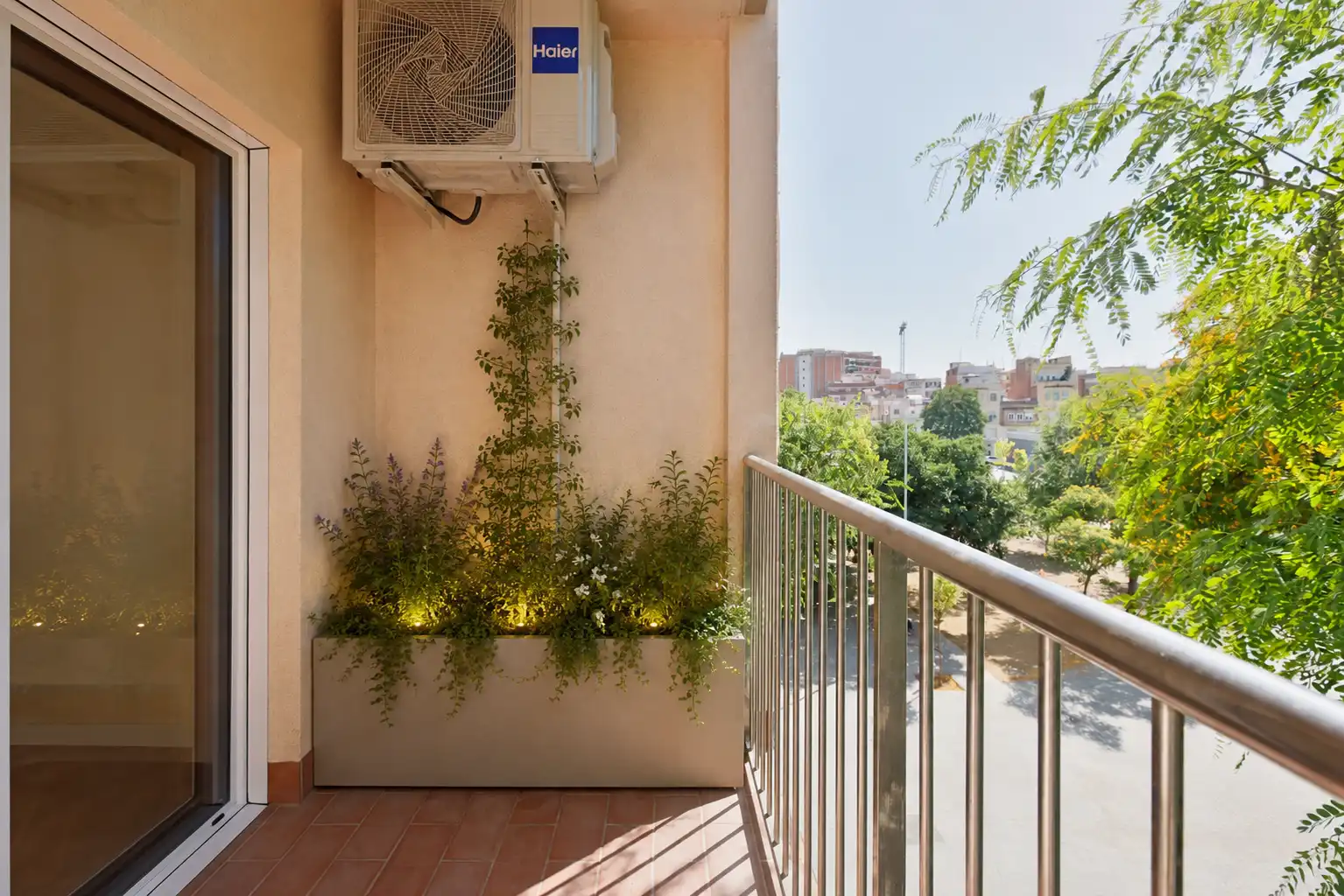 Balcony of Flat for sale in L'Hospitalet de Llobregat  with Heating, Terrace and Balcony