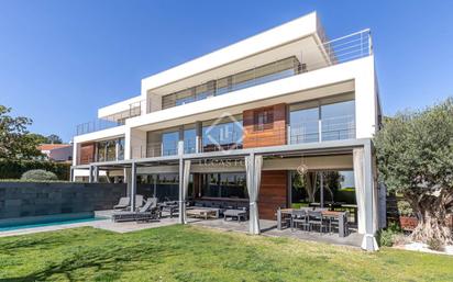 Vista exterior de Casa o xalet en venda en Esplugues de Llobregat amb Aire condicionat, Calefacció i Jardí privat