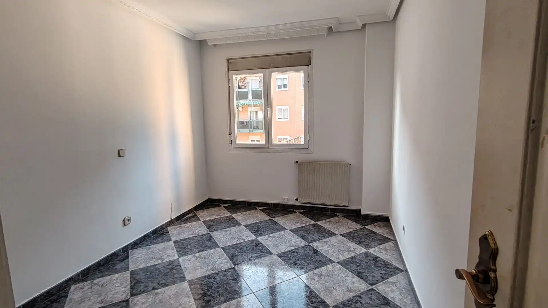 Bedroom of Flat for sale in Torrejón de Ardoz  with Heating, Terrace and Storage room