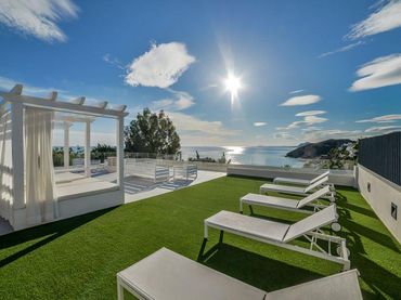 Chalet con piscina en venta en Carrer Noruega