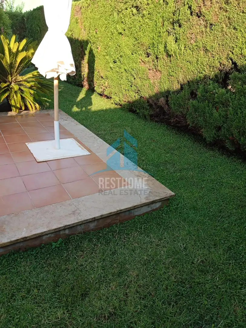 Vista exterior de Casa adosada en venda en Sueca amb Jardí privat, Terrassa i Traster