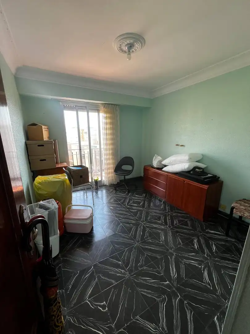 Habitación de Piso en venta en Valencia con Balcón