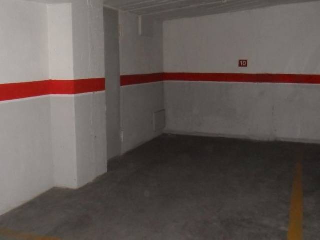 Garaje en Alquiler en Travessia dels Jardins, 24 en El Molí - El Rieral