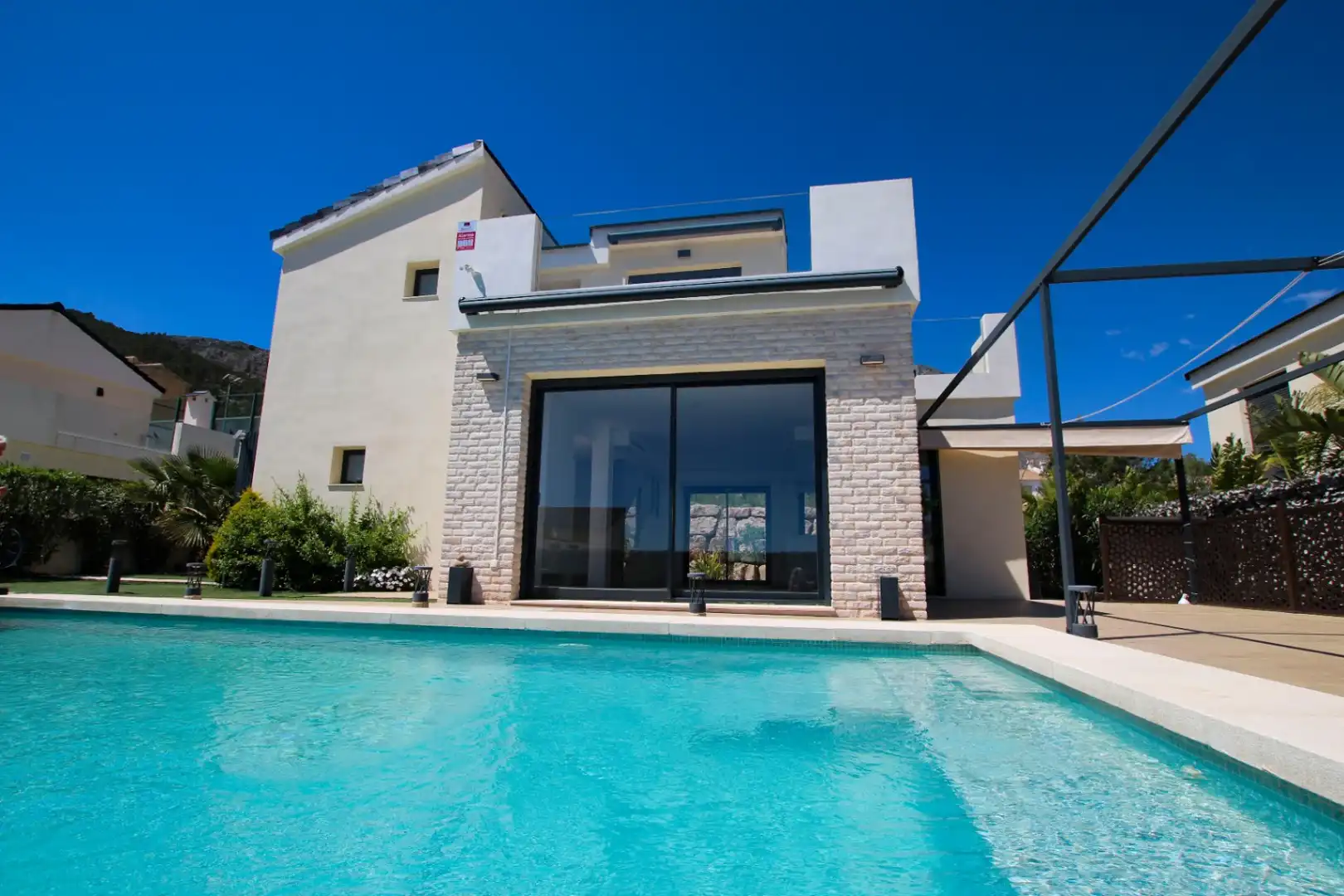 Piscina de Casa o chalet en venta en Polop con Aire acondicionado, Jardín privado y Terraza