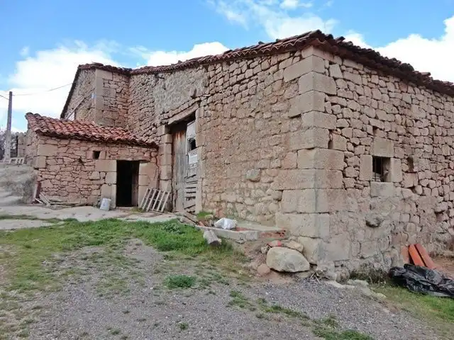 Vista exterior de Residencial en venda en Hacinas