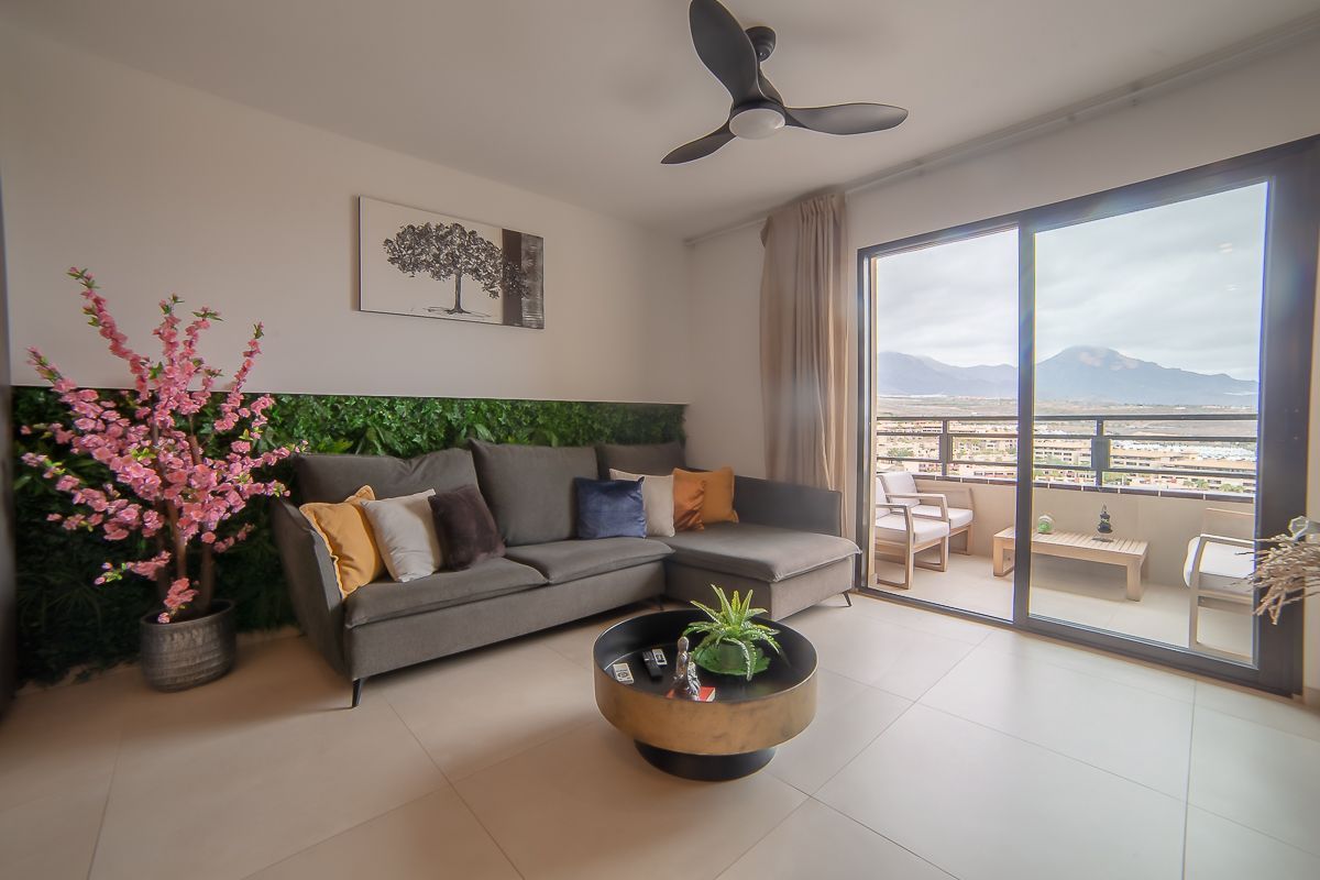 Sala d'estar de Apartament en venda en Adeje amb Piscina comunitària