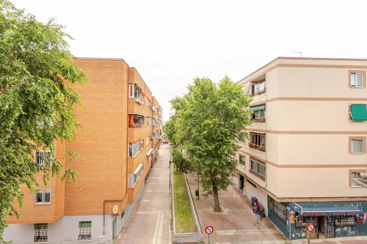 Außenansicht von Wohnung zum Verkauf in Parla mit Heizung