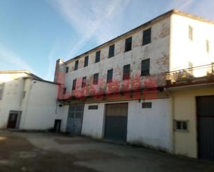 Vista exterior de Nau industrial de lloguer en Los Corrales de Buelna 