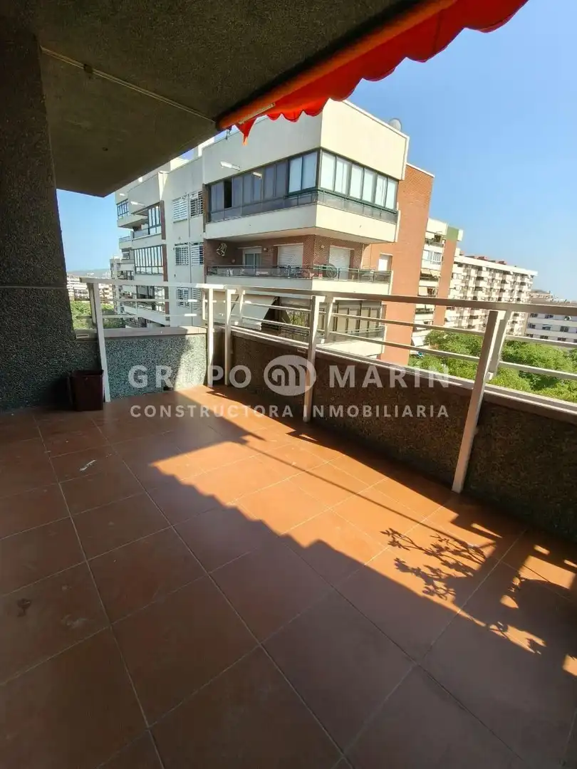 Terraza de Piso en venta en Barcelona con Calefacción y Balcón