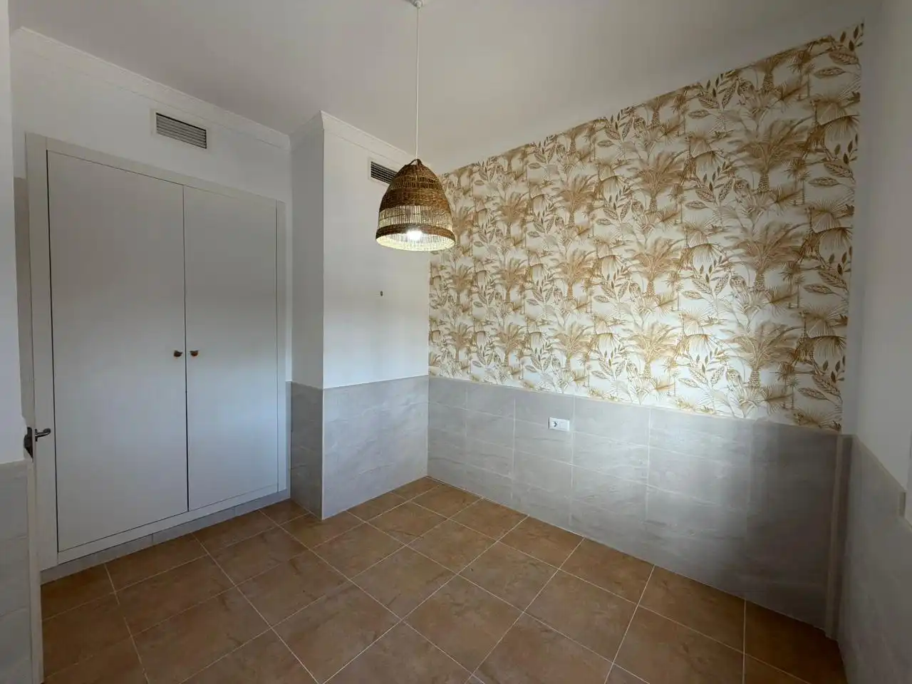 Habitación de Finca rústica en venta en Sanlúcar de Barrameda con Aire acondicionado, Trastero y Piscina