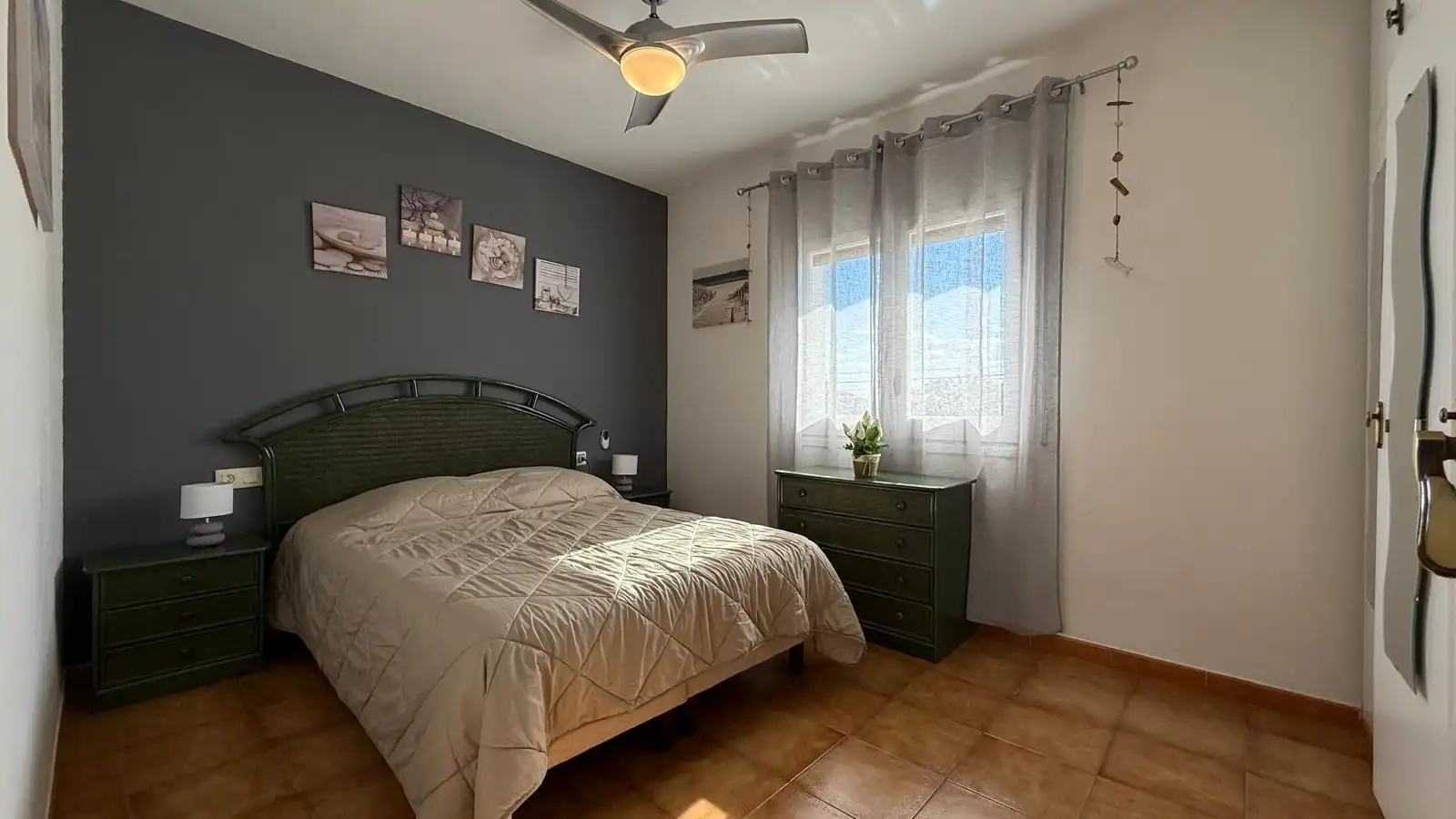 Habitación de Apartamento en venta en Empuriabrava con Aire acondicionado, Terraza y Amueblado