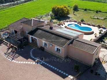 Casa rústica con piscina en venta en Vereda Sobreviñas