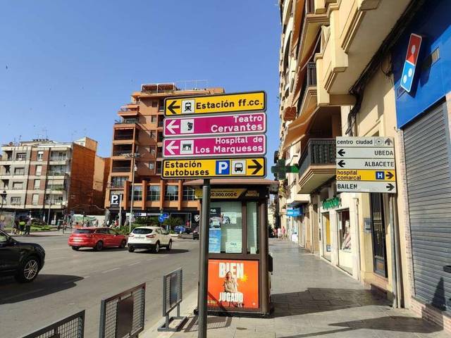 Piso en Venta en Plaza Constitución en Linarejos