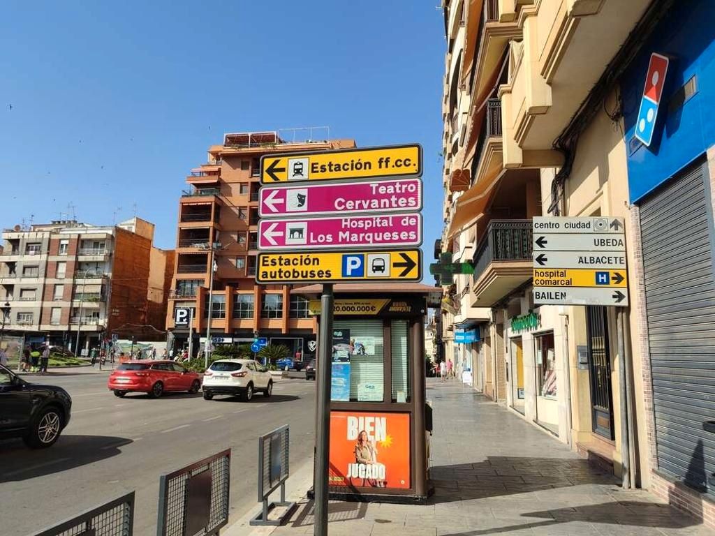 Exterior view of Flat for sale in Linares