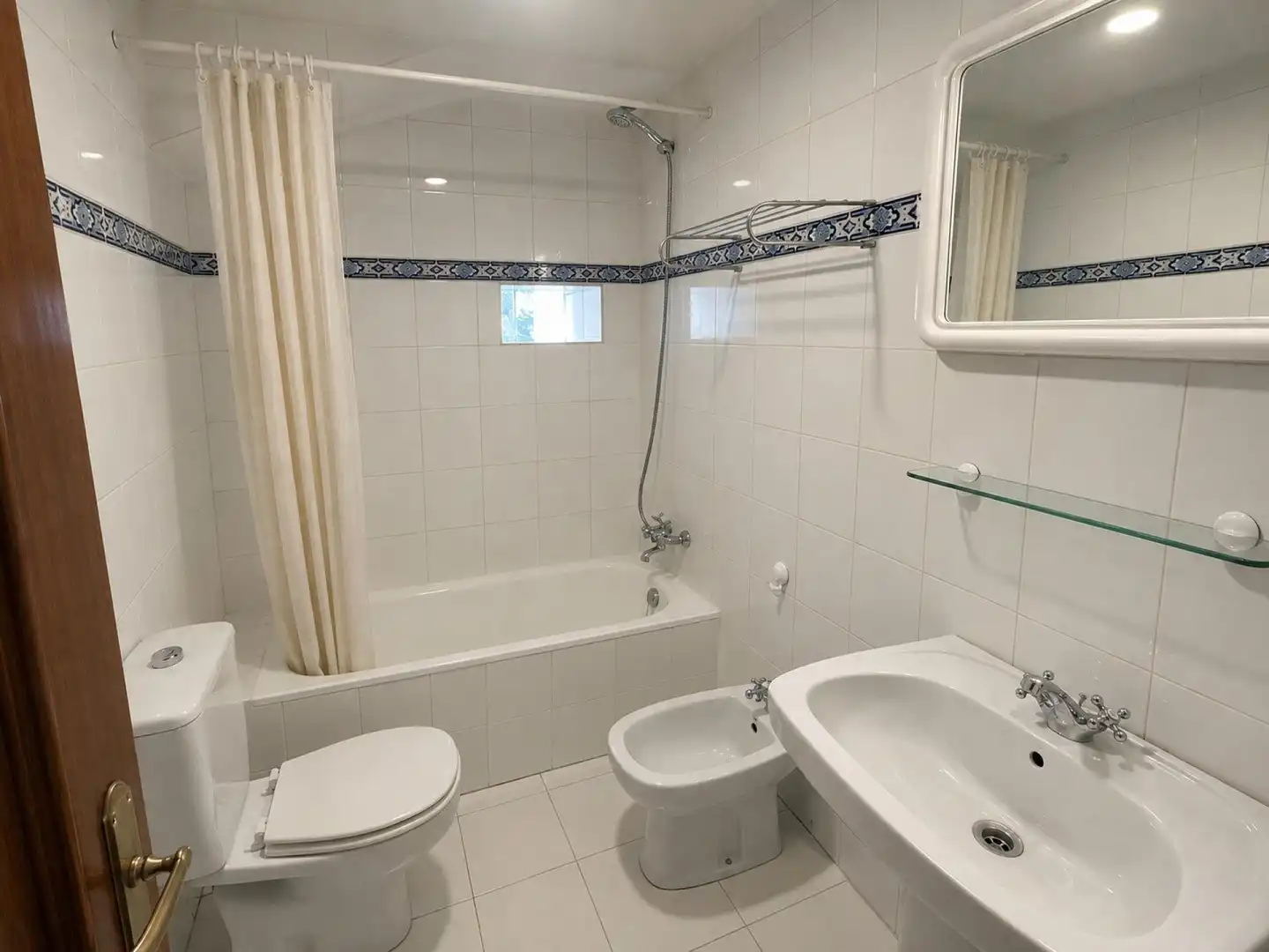 Bathroom of Country homes for sale in Vilanova de Arousa  with Air Conditioner and Heating