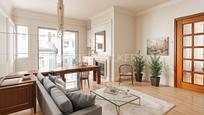 Sala d'estar de Apartament en venda en  Barcelona Capital amb Aire condicionat, Calefacció i Parquet