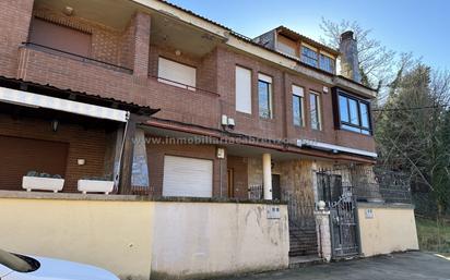 Vista exterior de Casa adosada en venda en Viguera amb Terrassa