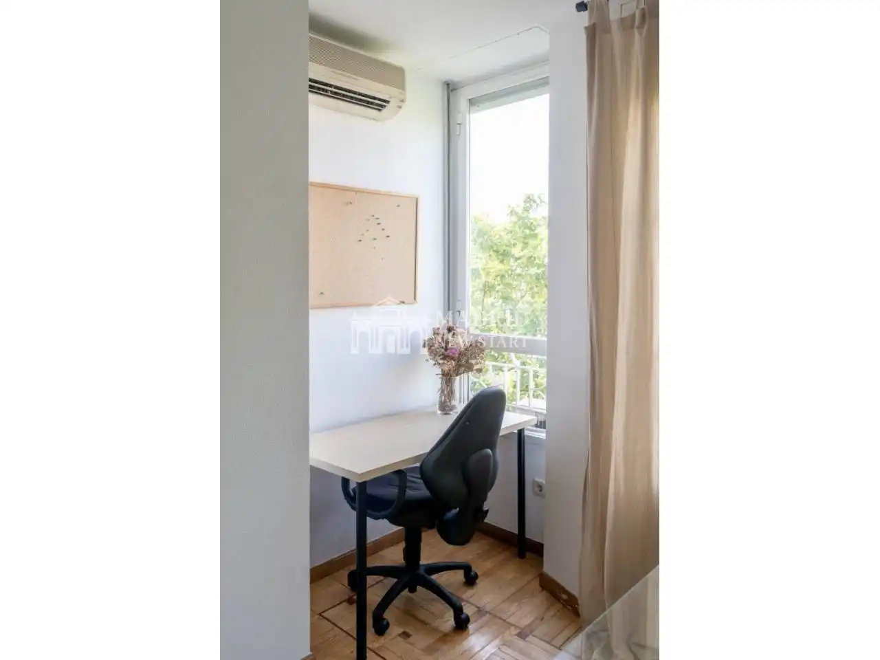 Habitación de Estudio de alquiler en Madrid con Aire acondicionado, Calefacción y Parquet