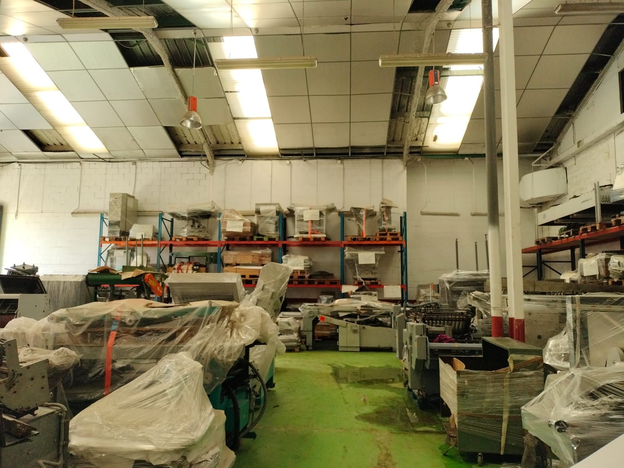 Nau industrial en venda en Dos Hermanas amb Alarma