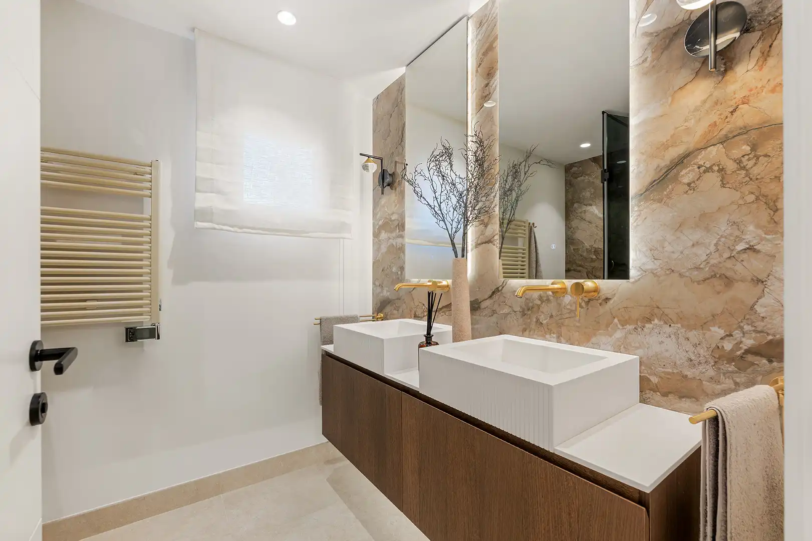 Bathroom of Apartments for sale in Estepona  with Air Conditioner, Terrace and Swimming Pool