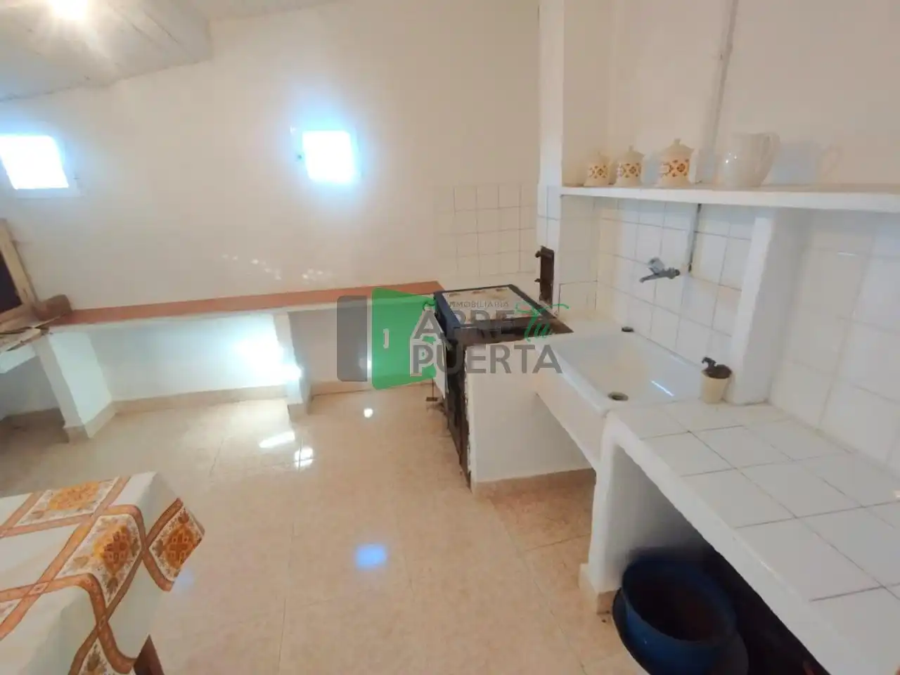 Cuina de Casa o xalet en venda en Ourense Capital  amb Jardí privat i Terrassa
