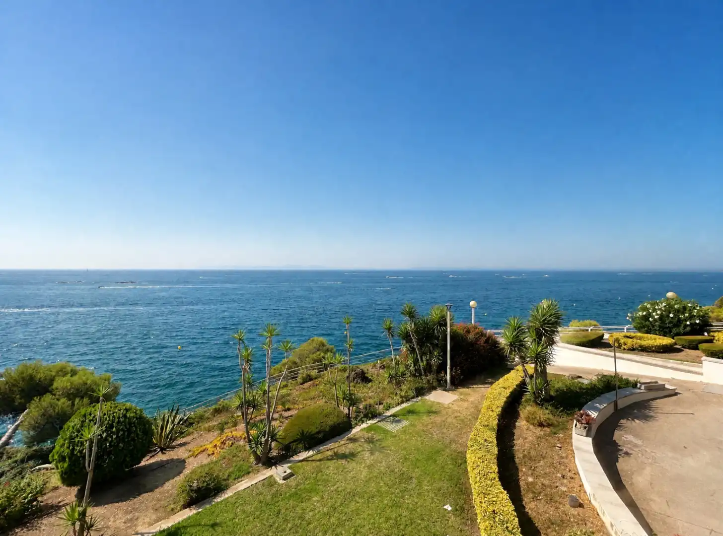 Exterior view of Flat for sale in Roses  with Air Conditioner, Heating and Terrace