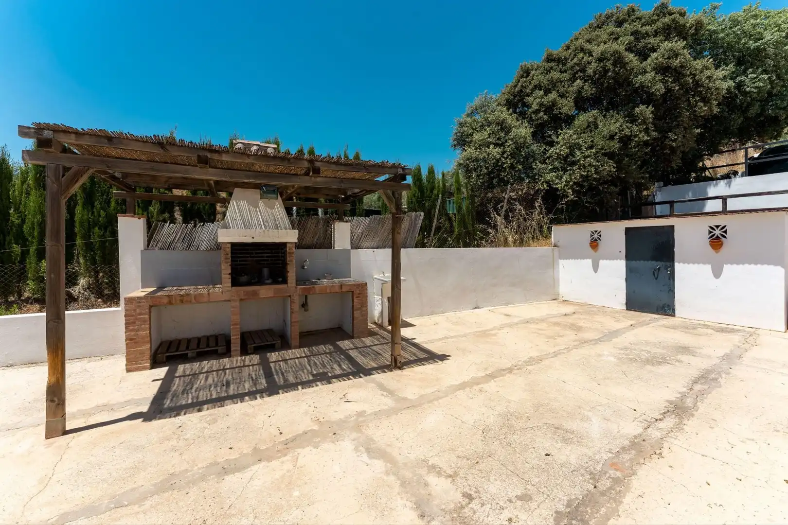 Garden of Country homes for sale in Monda  with Air Conditioner, Storage room and Swimming Pool