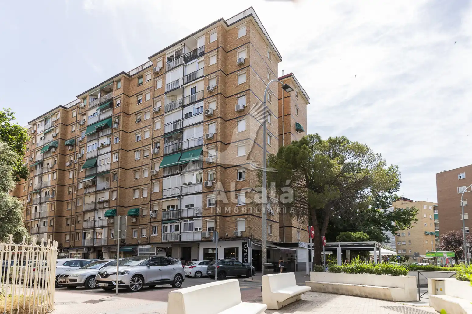 Vista exterior de Piso en venta en Alcalá de Henares con Calefacción y Terraza