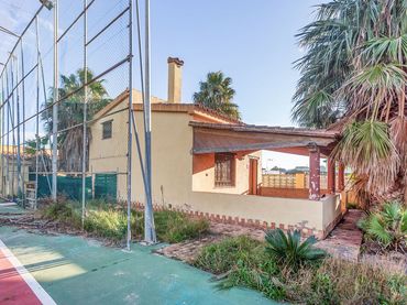Villa zum Verkauf in C/ Levante Clevant