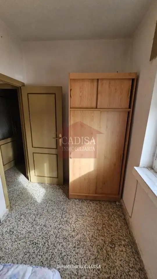 Habitación de Casa o chalet en venta en Calvarrasa de Abajo con Jardín privado, Trastero y Amueblado