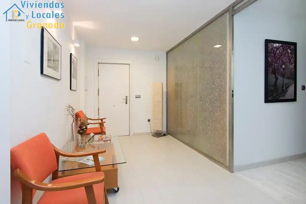 Office for rent in Granada  with Air Conditioner, Heating and Furnished