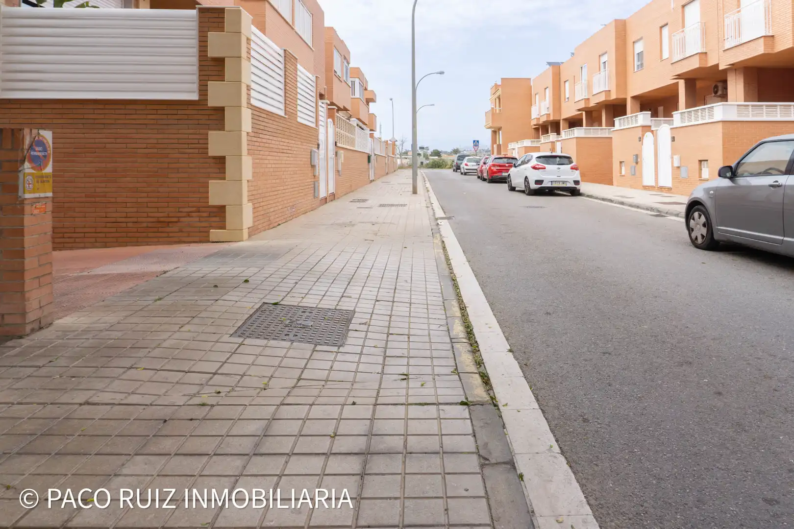 Gewerbefläche zum Verkauf in Calle Hermanos Siret 3